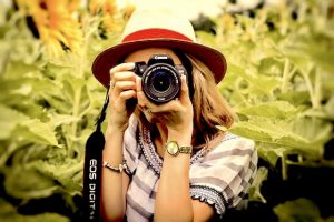 カメラ女性